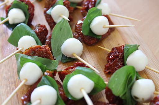 Mozzarella and sun-dried tomato skewers